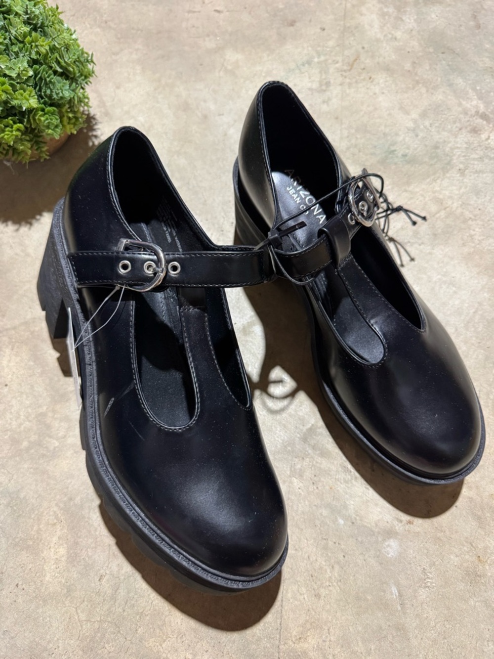 Arizona NWT Y2K Chunky Mary Jane Shoes Size 8.5 Black Faux Leather T Strap Retro